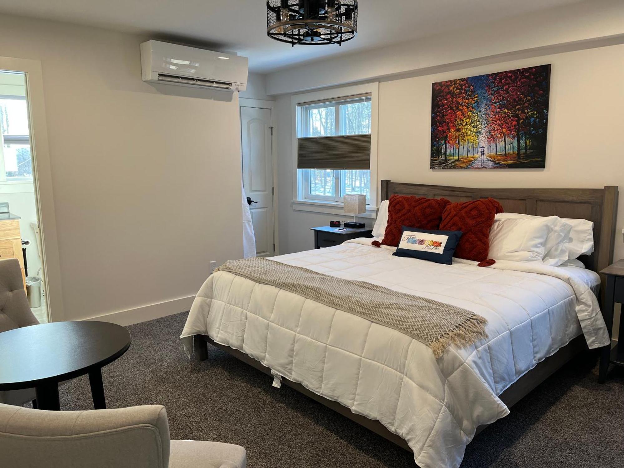 Four Seasons For Fun Bed & Breakfast Lakeville ภายนอก รูปภาพ
