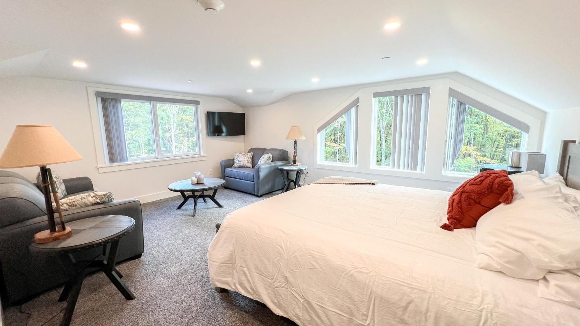 Four Seasons For Fun Bed & Breakfast Lakeville ภายนอก รูปภาพ